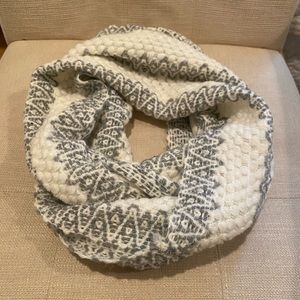 Infiniti Scarf- Grey & White